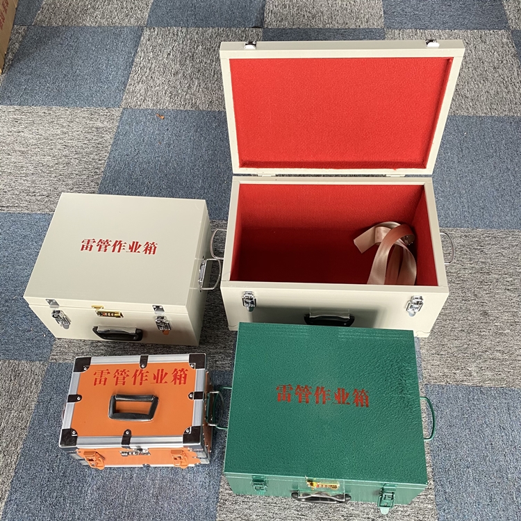 黄州爆破工程作业箱如何选择？玻璃钢与传统材质的全面对比